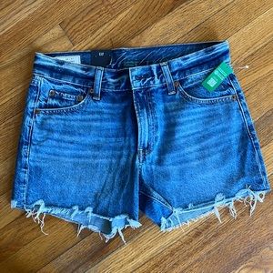 Gap denim shorts size 28